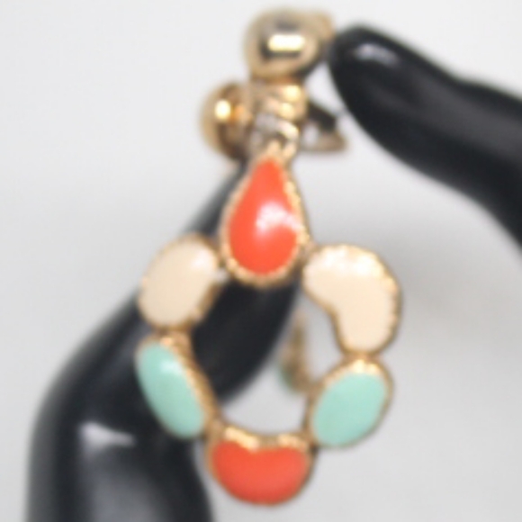 VINTAGE ☆Glow in the Dark☆ UV REACTIVE☆ Clip On Earrings - Picture 5 of 11